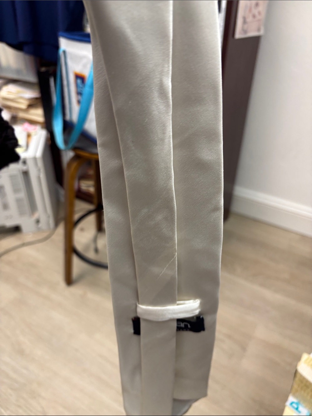 Nautica Cream Satin Solid Men's Tie- NWOT - Picture 7 of 7